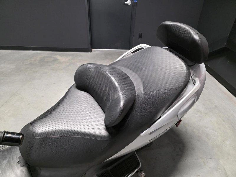 Suzuki Burgman 650 2005 alt