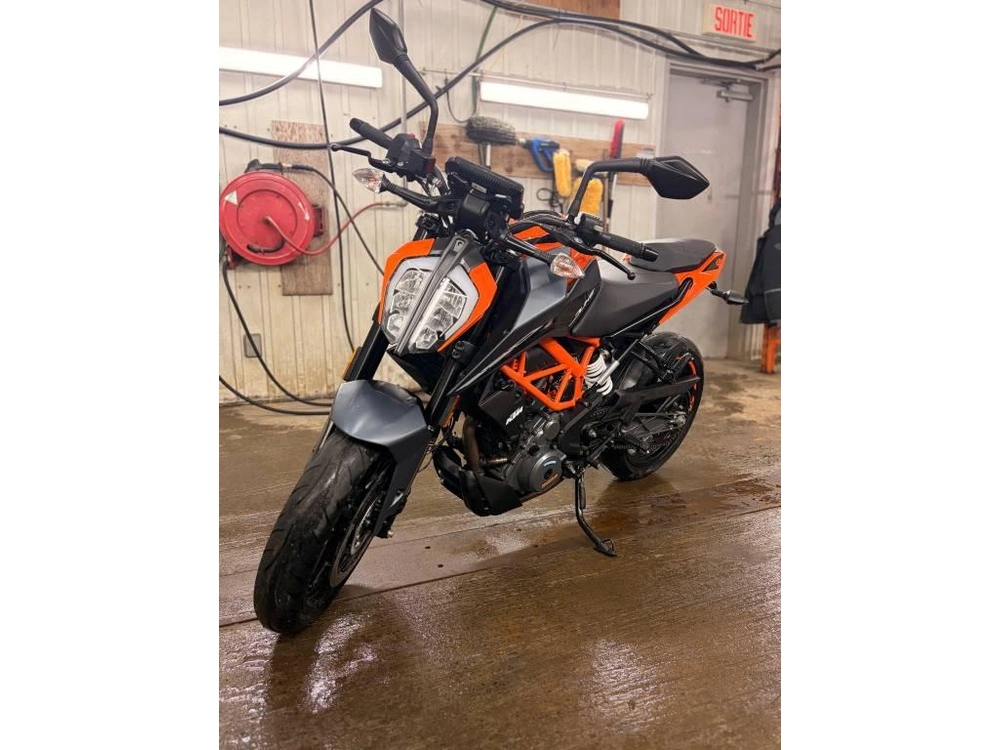 Ktm 390 Duke 2023 alt