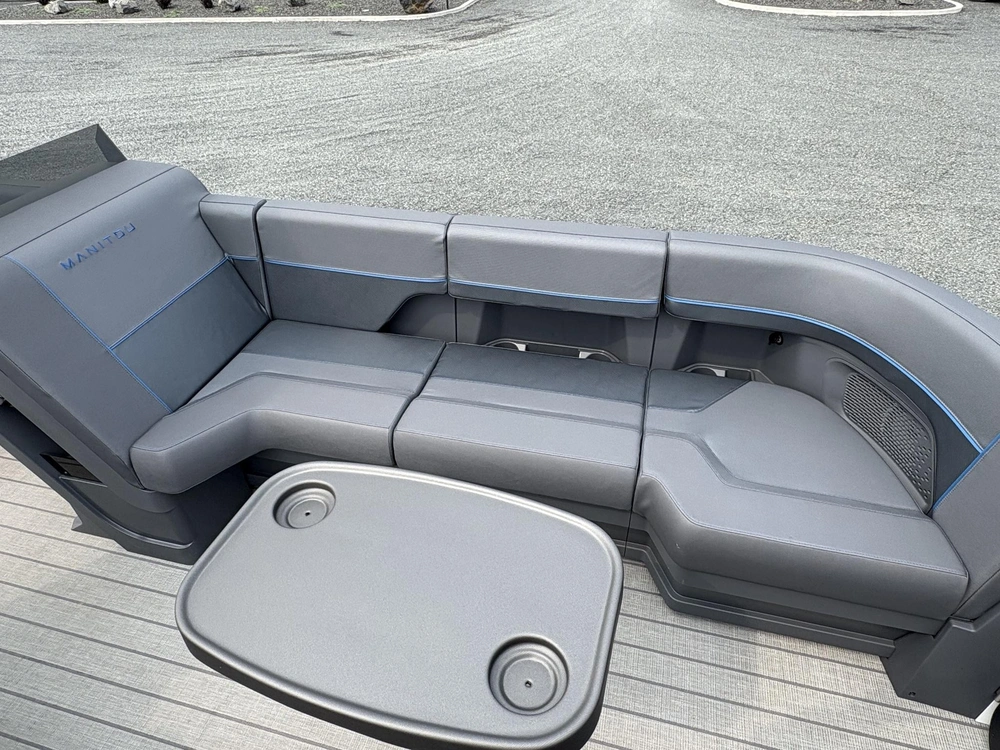 2025 Manitou Explore 24 Switchback Trifold 300 Mercury & Trailer alt