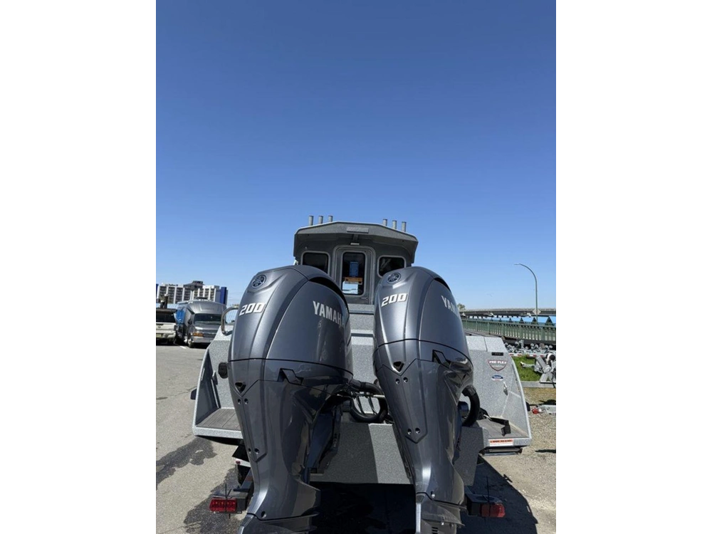 2025 Kingfisher 2725 Xrs alt