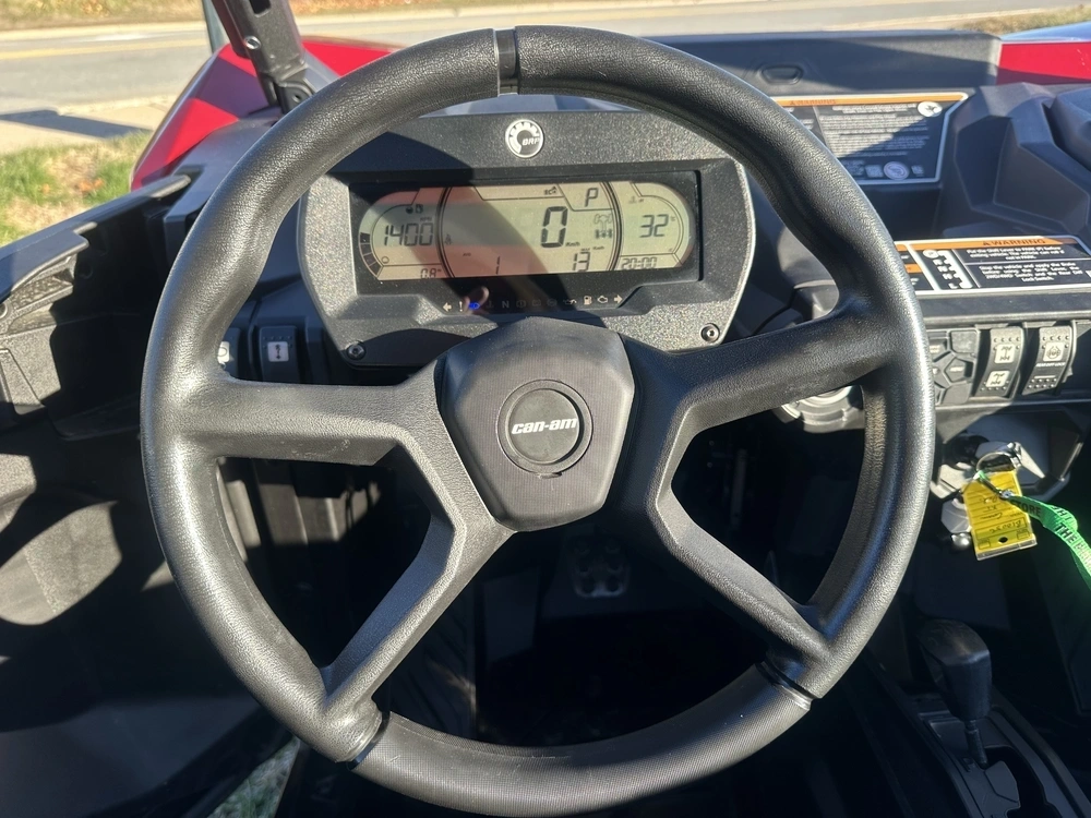 2026 Can-am Commander Xt 700 alt