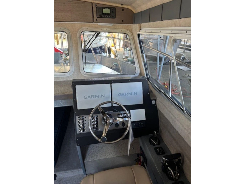 2026 Kingfisher 3025 Xrs alt