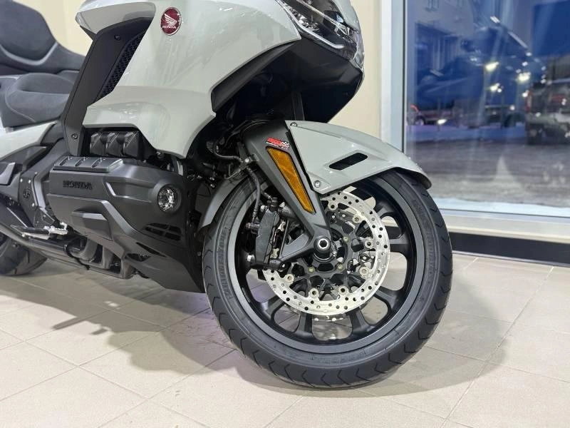 Honda Gold Wing Tour Dct 2026 alt