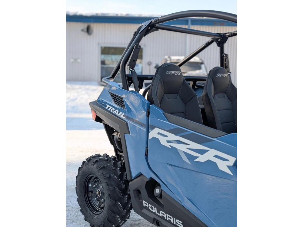 Polaris Rzr Trail Sport - Zenith Blue 900 | 🌍 Concurrents : Maverick Trail / Talon 1000 🌍 | 2026 alt
