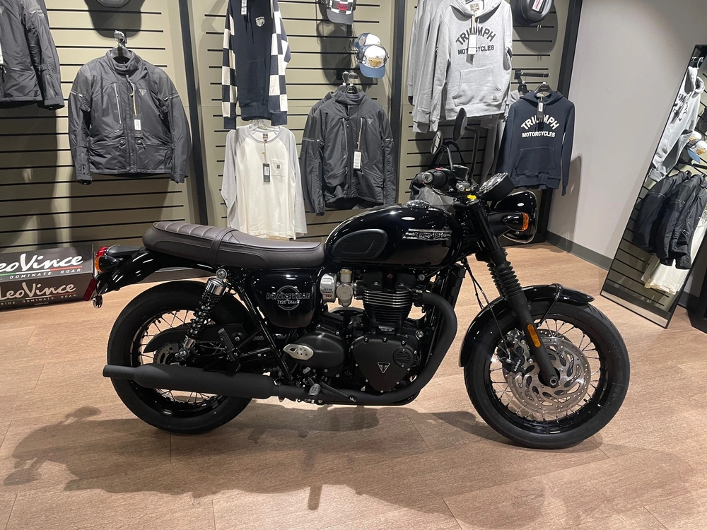 2026 Triumph Bonneville T120 Black - Jet Black alt