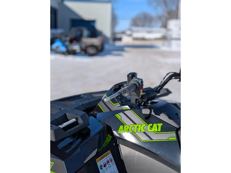 Arctic Cat ALTERRA 600 LIMITED TRV 49 BM | 🚜 TRV Touring – confort 2 places & utilitaire 🚜 | 2026