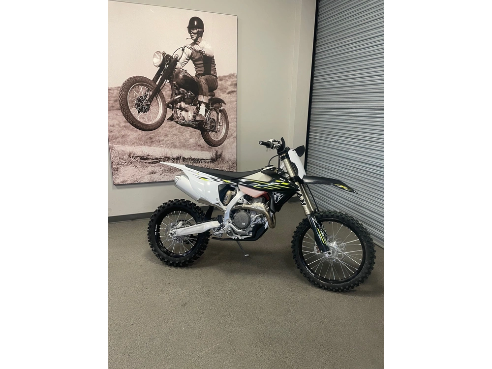 2026 Triumph Tf450-c alt