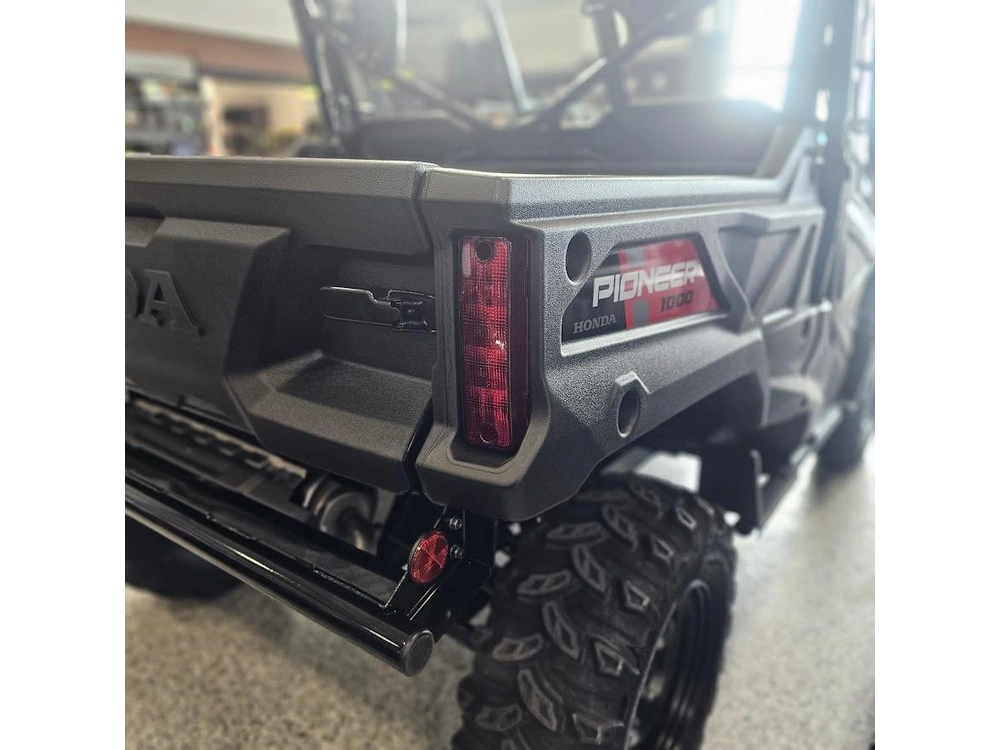 2025 Honda Pioneer 1000 Base alt