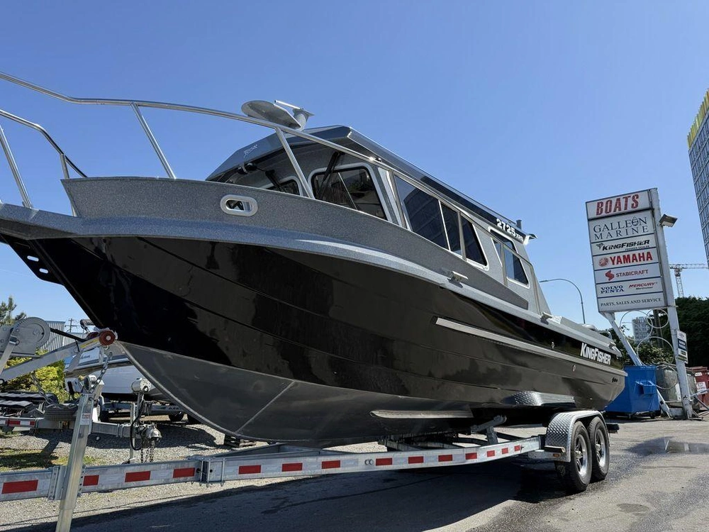 2025 Kingfisher 2725 Xrs alt