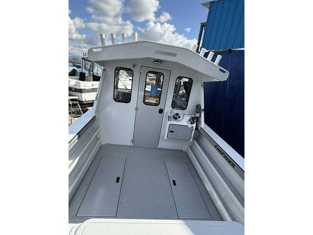 2025 Kingfisher 2425 Escape Ht alt