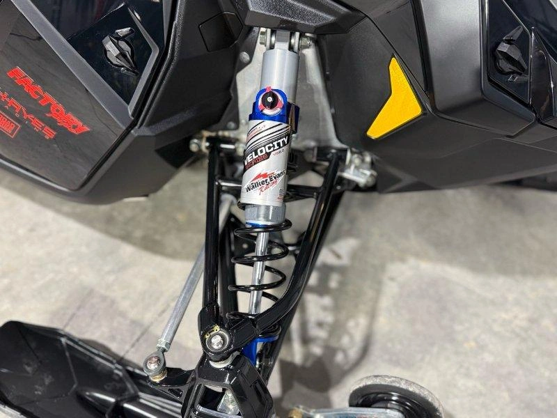 Polaris 850 Indy Xcr 136 2023 alt