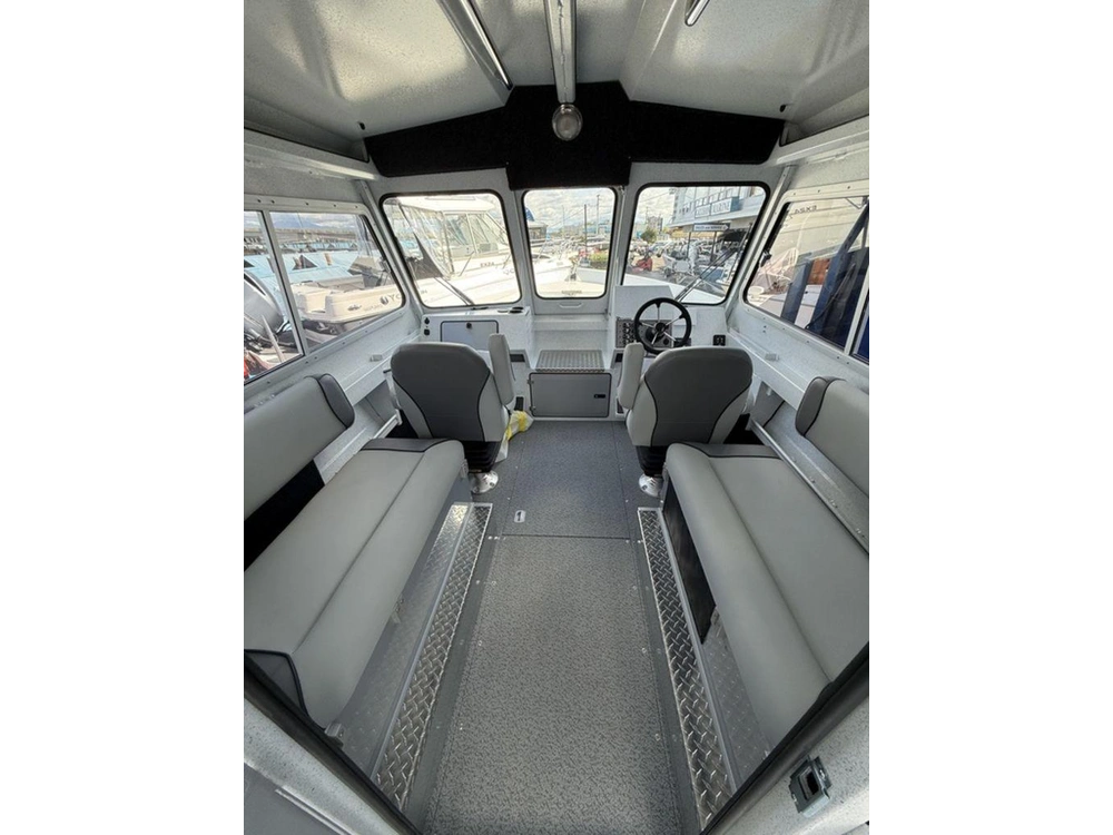 2025 Kingfisher 2425 Escape Ht alt