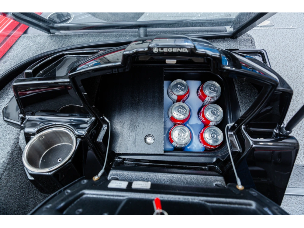 2026 Legend 17xt With Sports Package alt