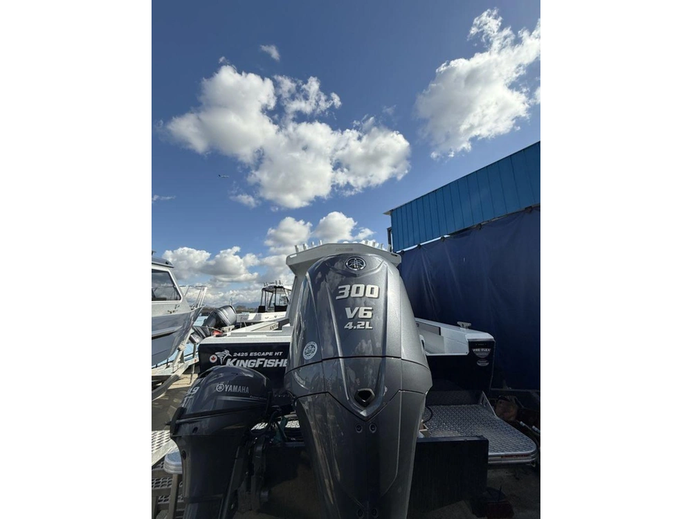 2025 Kingfisher 2425 Escape Ht alt