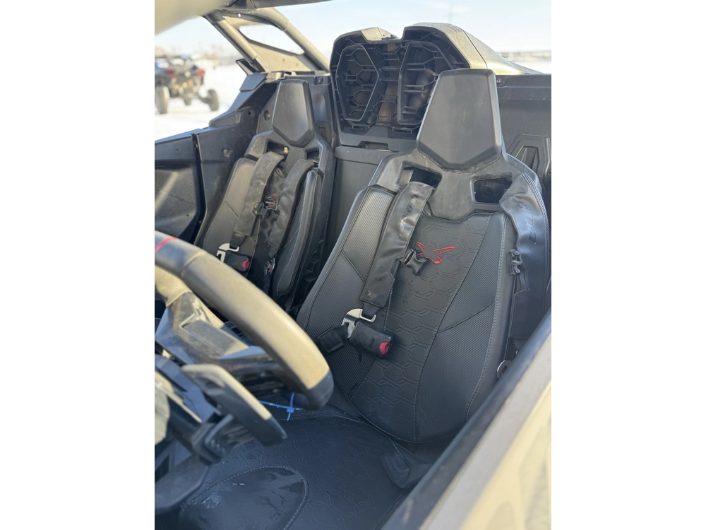 2024 Can-am Maverick R X Rs alt