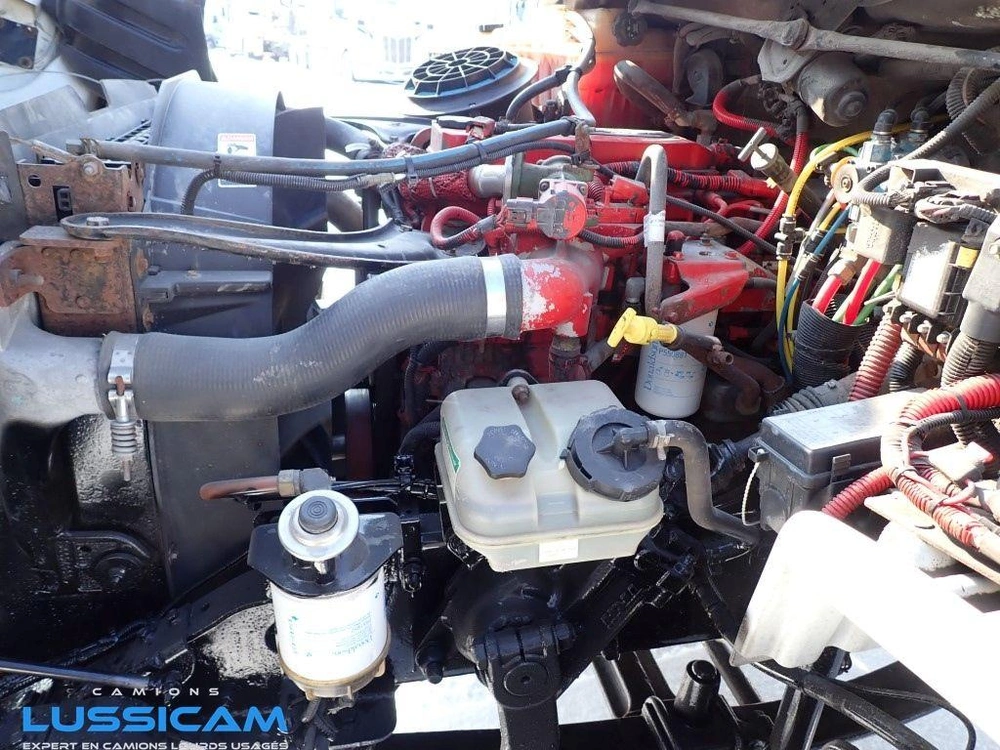 Freightliner M2106 2011