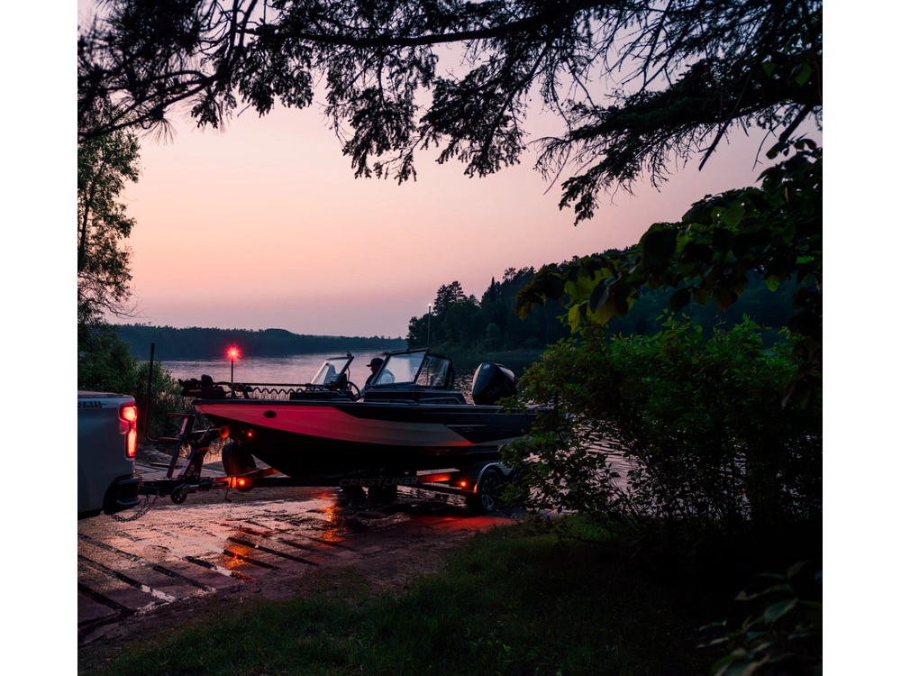 2026 Crestliner 2050 Fish Hawk Wt alt