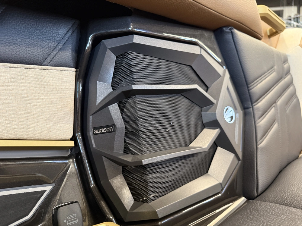 2026 Tige Boats Ultre 25zx alt