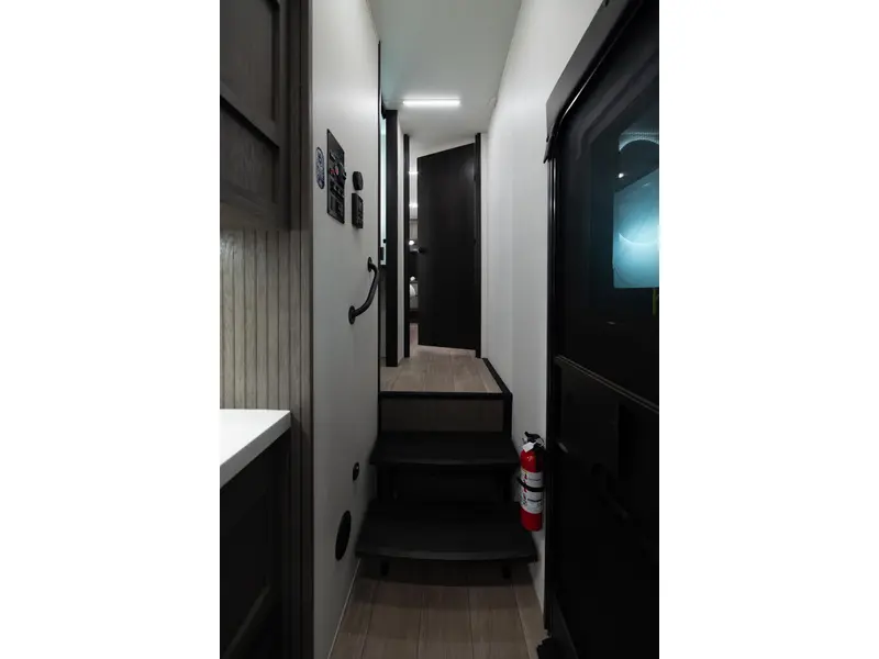 2026 Arctic Wolf 3250 SUITE