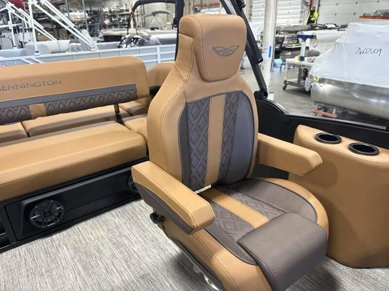 Bennington Marine 22 M Swingback 3t Noir 2026 alt