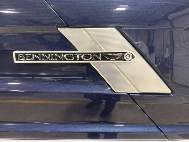 2026 Bennington Marine Qx 25 Swingback Arch 3t alt