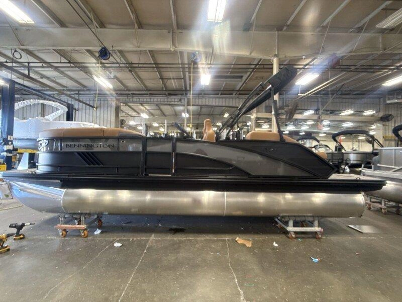 Bennington Marine 22 M Swingback 3t Noir 2026 alt