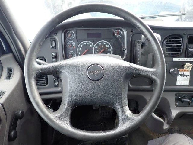 Freightliner M2106 2017