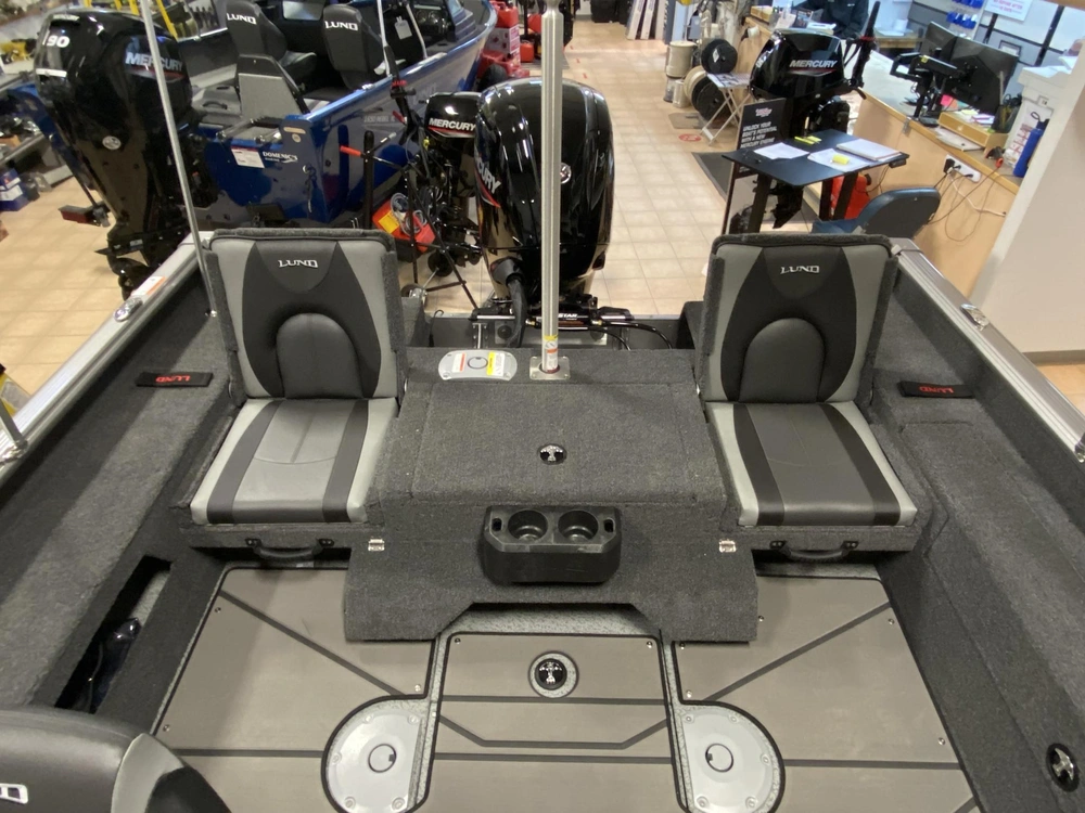 2026 Lund Boat Co 1775 Impact alt