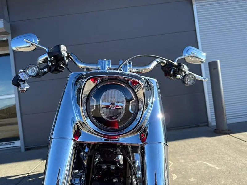 2026 Harley-Davidson FLFB - Fat Boy® thumbnail 17