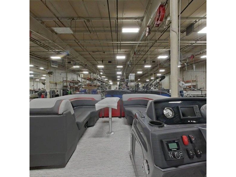 Bennington Marine 21s Swingback Sport 3t Rouge 2026 alt