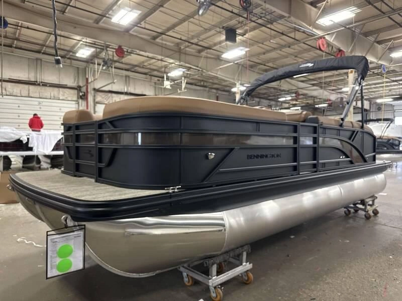 2026 Bennington Marine 22s Swingback Luxe 3t Noir Mat alt