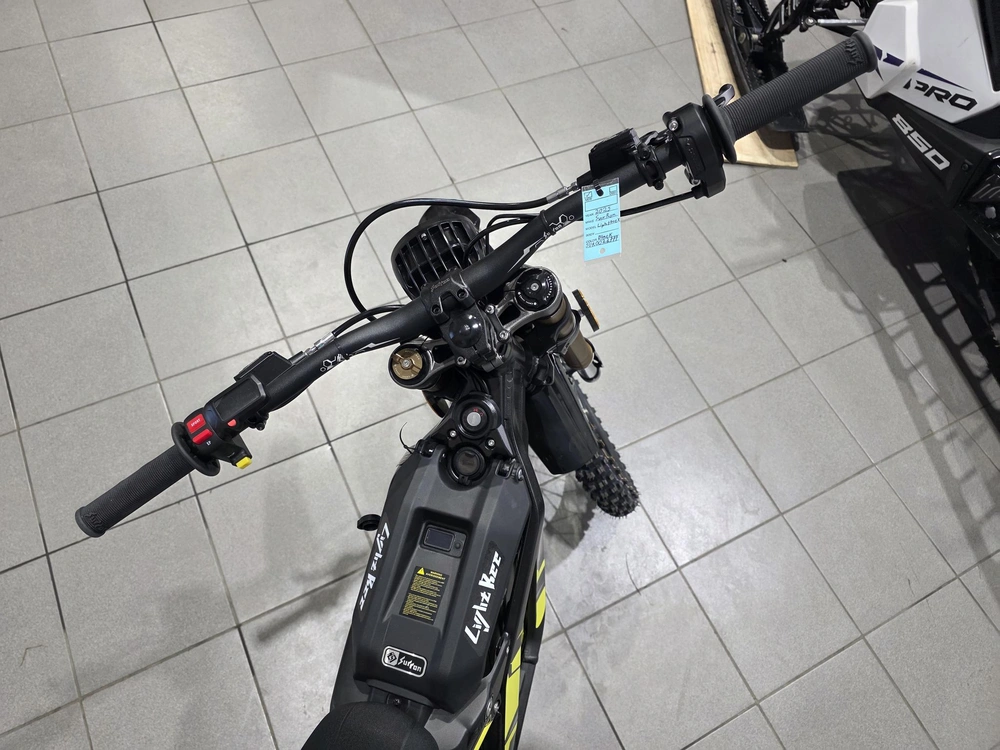 2025 Surron Light Bee X Black alt