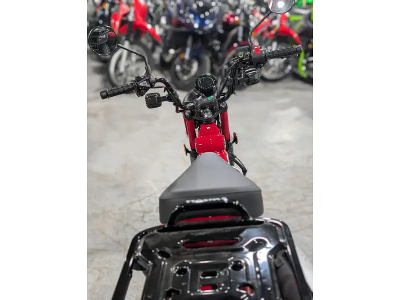 Honda CT125AS Trail 125 | 🌆 Concurrents directs : Suzuki DR200 & XT250 Yamaha 🌆 2025