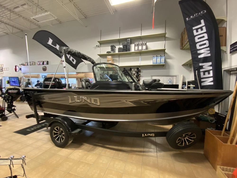 2026 Lund Boat Co 1775 Impact alt