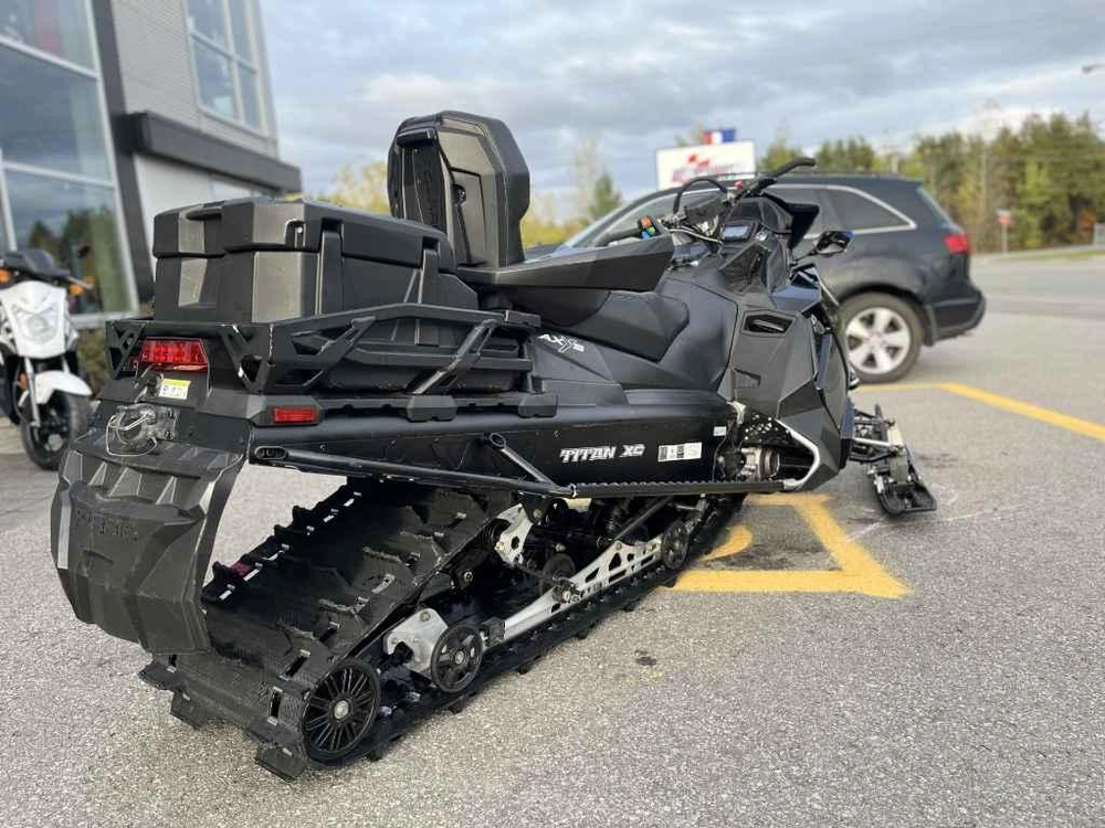 Polaris Titan 800 2018 alt