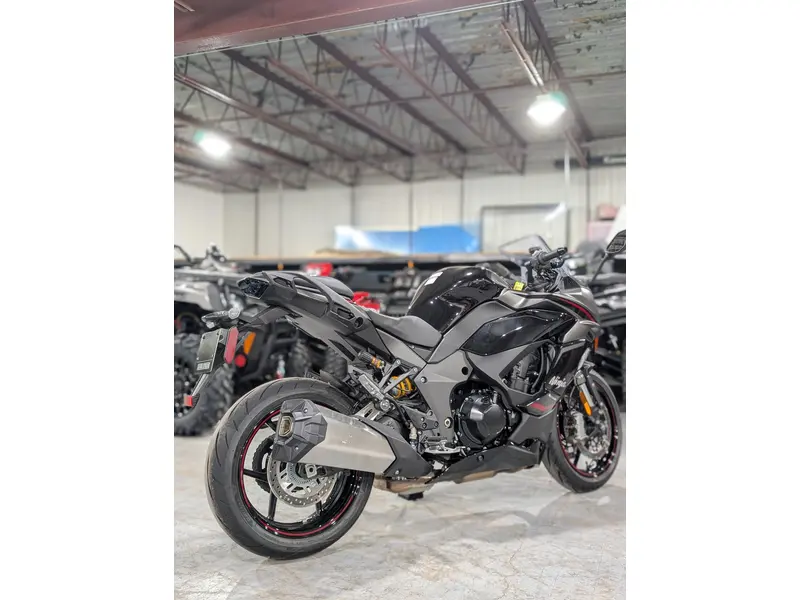 2025 Kawasaki NINJA 1100 SX SE DÉMO  | 🟢 100+ motos en inventaire livraison rapide cruise control alternatives Suzuki GSX-S1000 GT 🟢 |