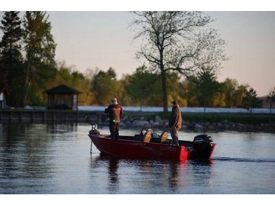 2026 Lund Boat Co 1775 Adventure Sport alt