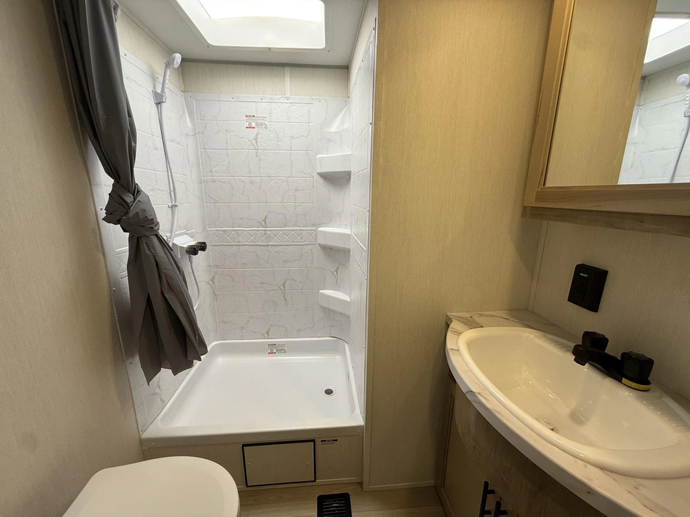 Cherokee 304sr Wolf Den 2026 alt