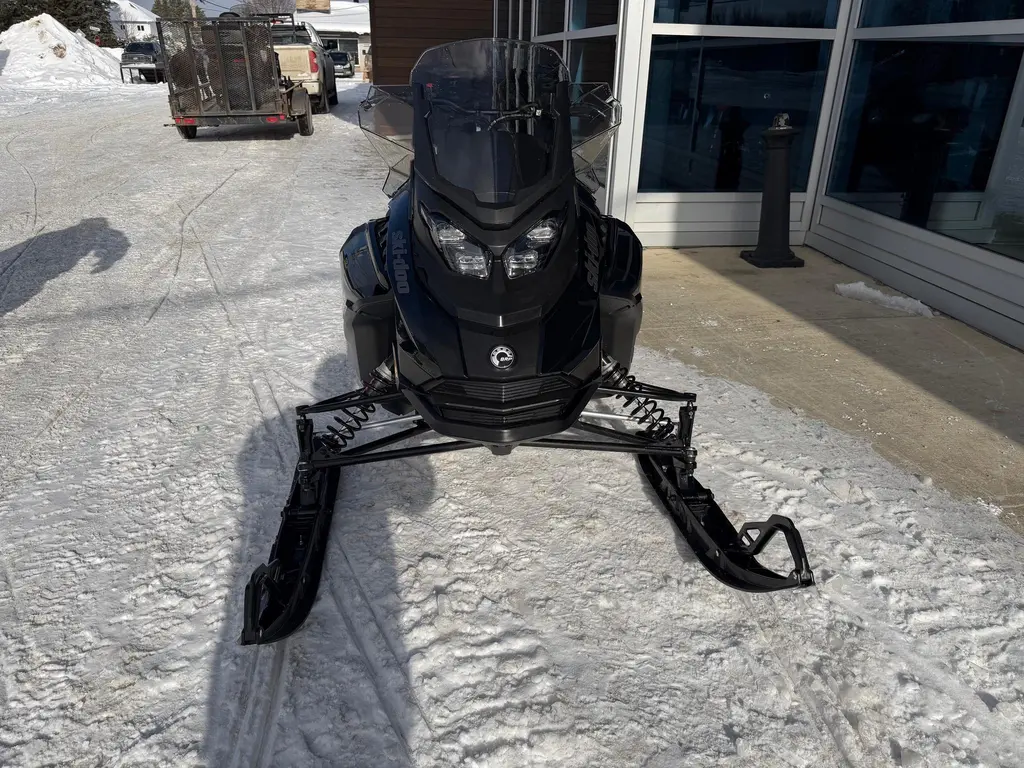 2026 Ski-Doo RENEGADE ADRENALINE 900 ACE