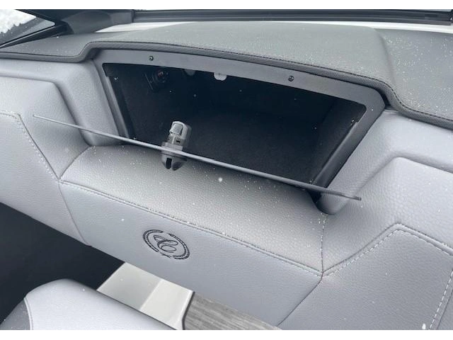 2025 Cobalt Boats Cs22 alt