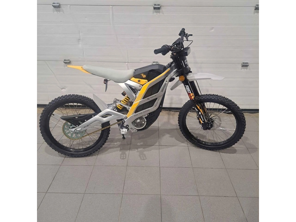 2025 79 Bike Falcon Pro Silver/yellow alt