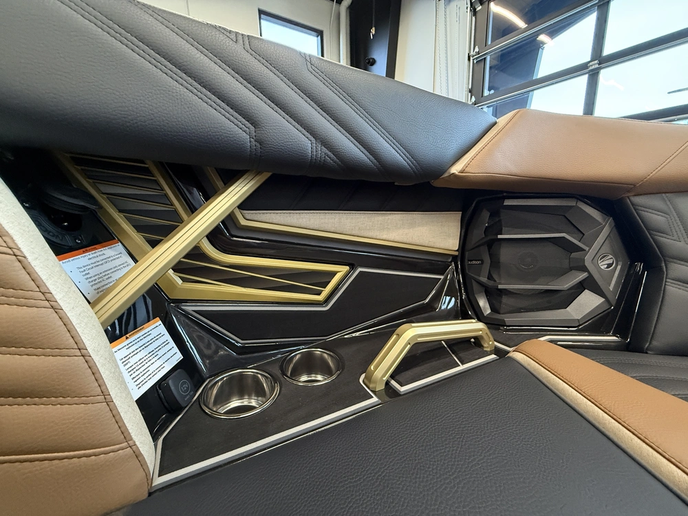 2026 Tige Boats Ultre 25zx alt