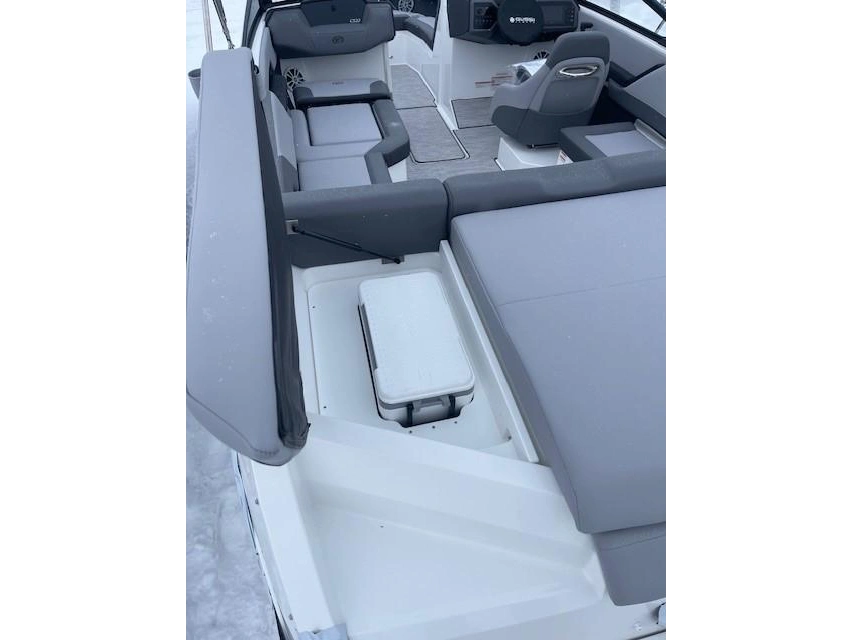 2025 Cobalt Boats Cs22 alt