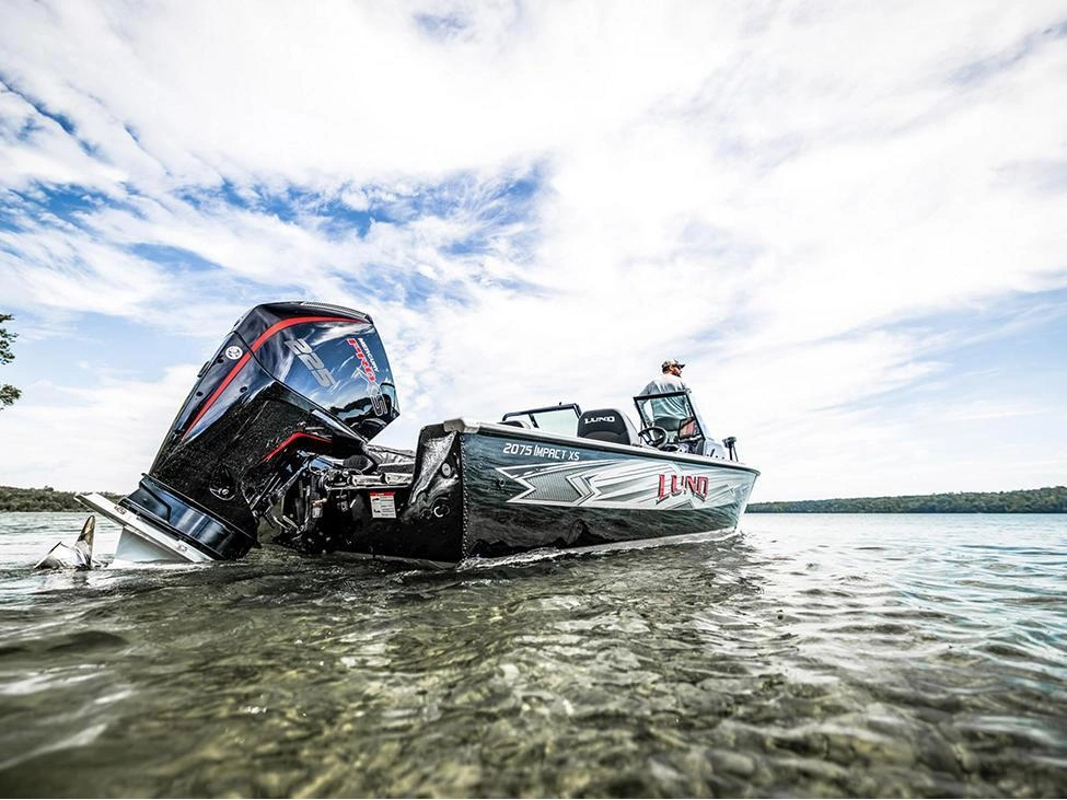 2025 Lund Boat Co 2075 Impact Xs alt