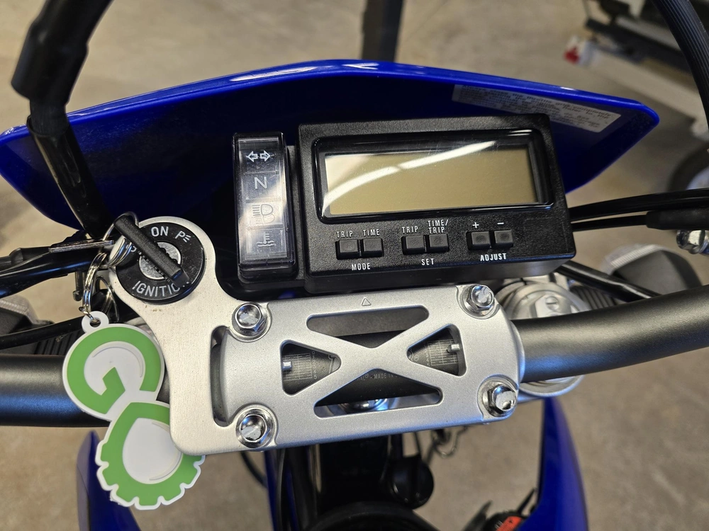 2024 Suzuki Dr-z400sm (ca) alt