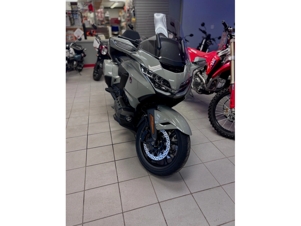 2026 Honda Gold Wing Tour - Gl1800 alt