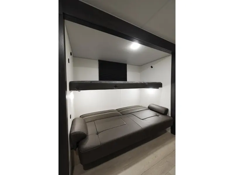 2026 Cherokee 301BH Wolf Den