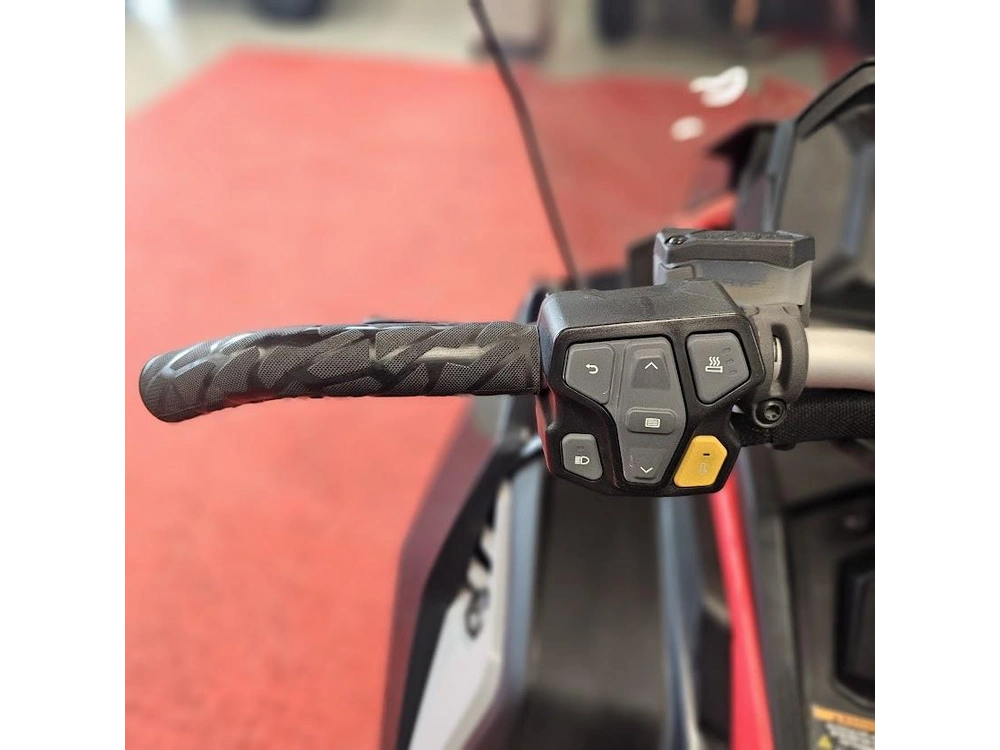 2022 Polaris 650 Voyageur 146 Es alt