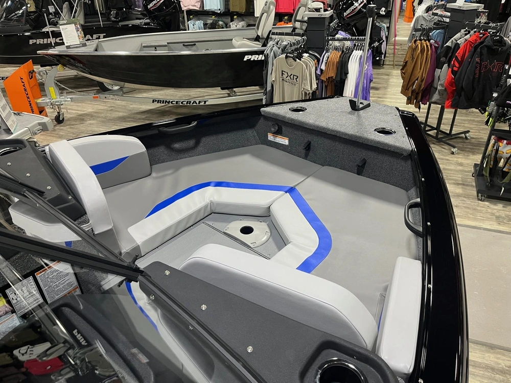 2026 Princecraft Sport 175 Max Black 150xl alt