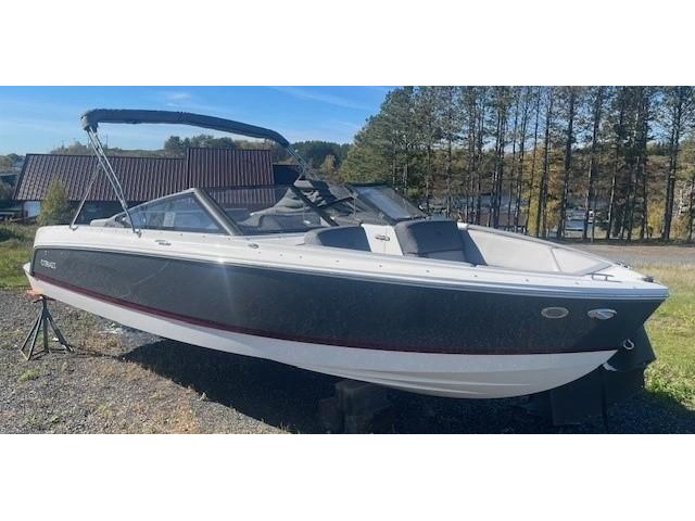 2025 Cobalt Boats Cs22 alt